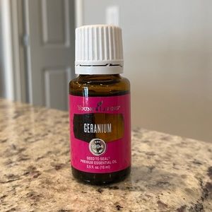 Geranium essential oil